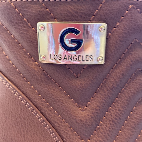 Never been worn,Brown boots side 8,zipper, on sides, lace up the front - Picture 6 of 7